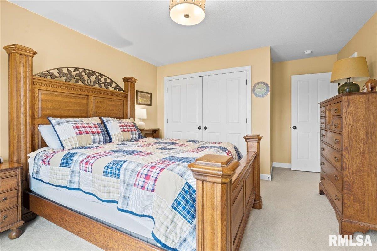 5423 Hugo Road Bettendorf, IA 52722 - Photo 32 of 49 Gallery Image 32