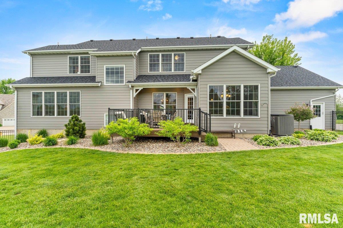 5423 Hugo Road Bettendorf, IA 52722 - Photo 5 of 49 Gallery Image 5