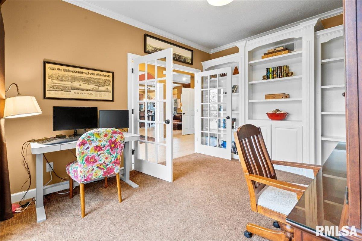 5423 Hugo Road Bettendorf, IA 52722 - Photo 9 of 49 Gallery Image 9