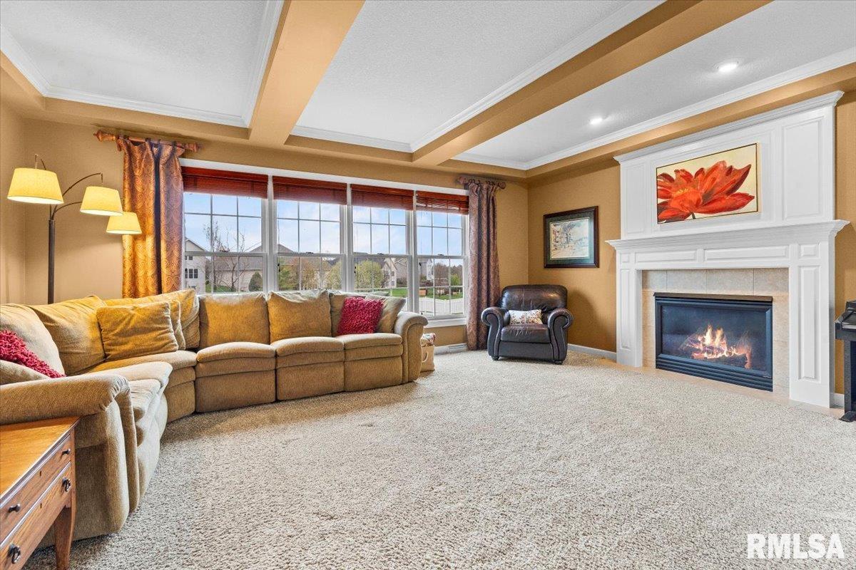 5423 Hugo Road Bettendorf, IA 52722 - Photo 10 of 49 Gallery Image 10