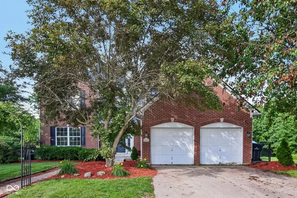 $400,000 | 5422 Wakefield Drive South, Greenwood, IN 46142