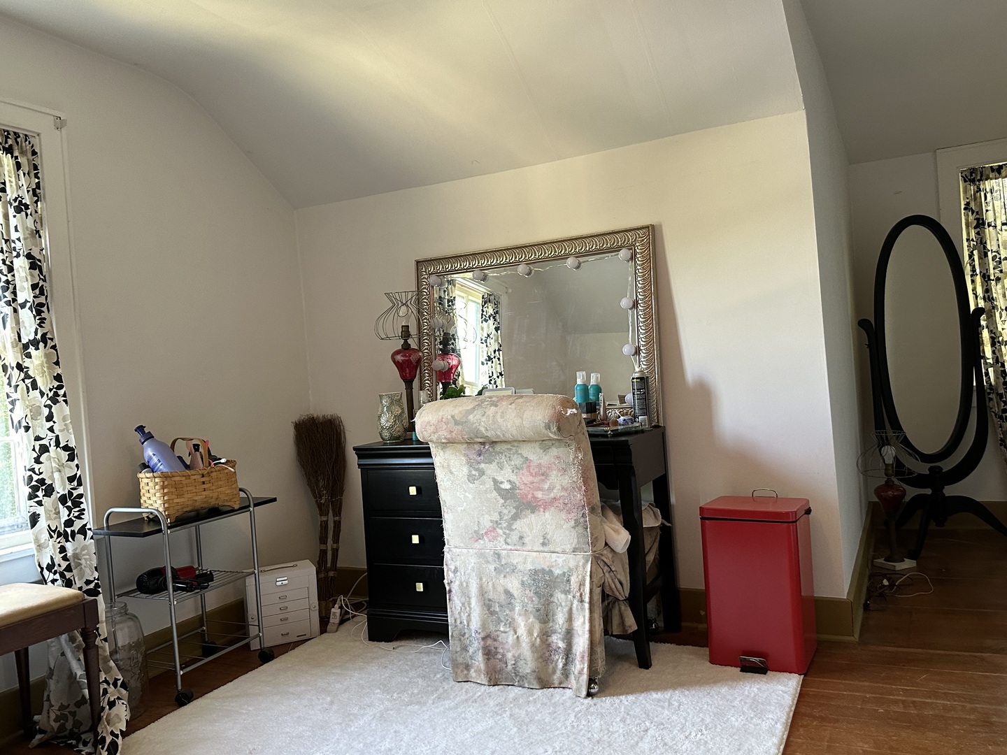 15445 Lincoln Road Morrison, IL 61270 - Photo 15 of 29 a room with furniture and a mirror