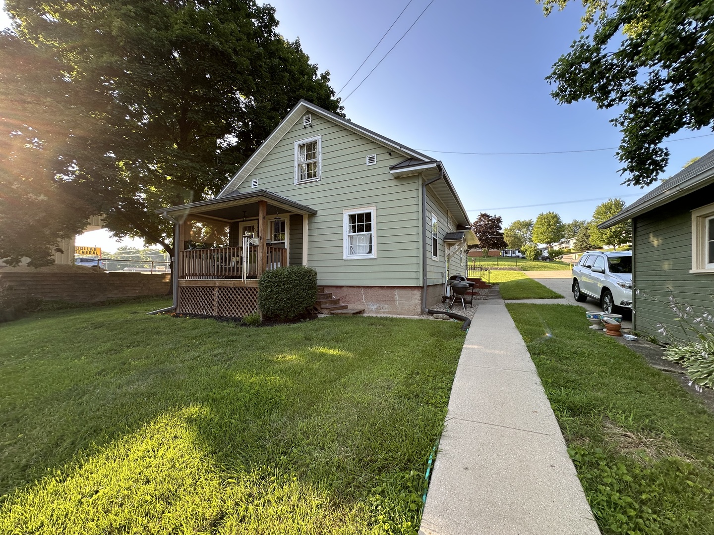 15445 Lincoln Road Morrison, IL 61270 - Photo 28 of 29 a front view of a house with garden