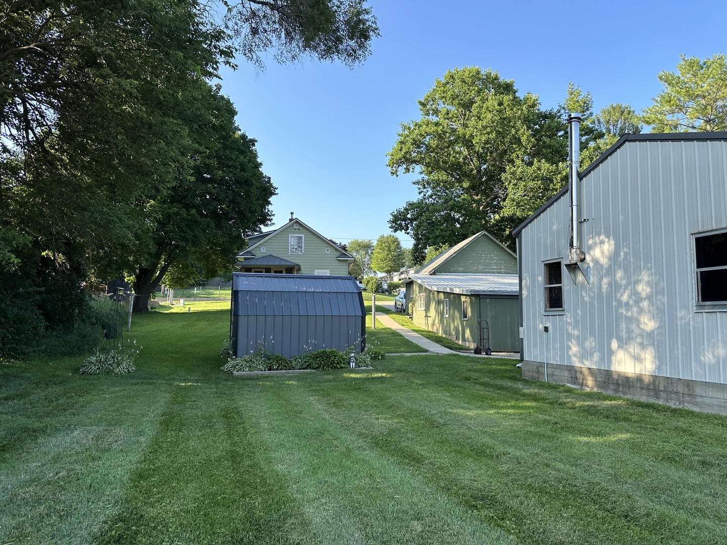 15445 Lincoln Road Morrison, IL 61270 - Photo 29 of 29 a view of a back yard of the house