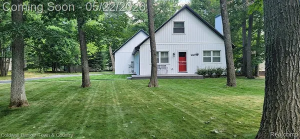 $299,900 | 110 Wendy Lane, Roscommon, MI 48653