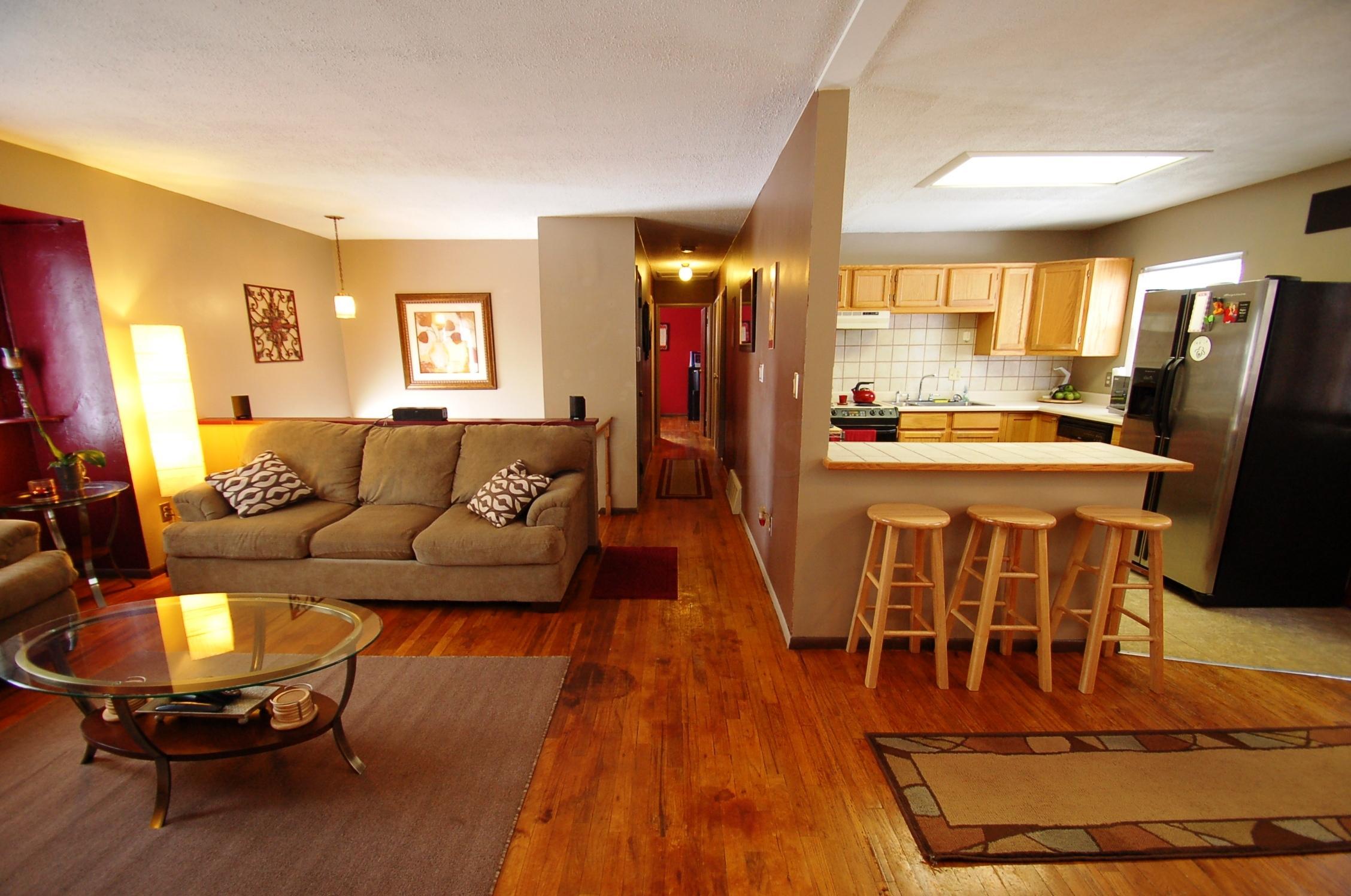 5427 Darcy Road Columbus, OH 43229 - Photo 6 of 27 Gallery Image 6