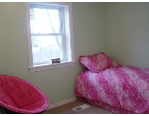 7 Overlook Road Holbrook, MA 02343 - Photo 7 of 14 Gallery Image 7