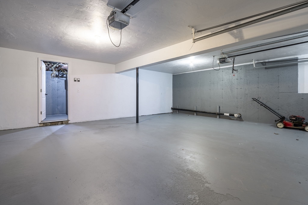 30 Foster Court Gardner, MA 01440 - Photo 32 of 37 a view of an empty room