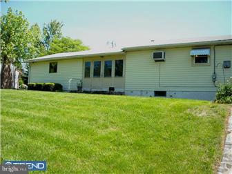 494 Cherry Tree Road Aston, PA 19014 - Photo 3 of 12 Exterior Back