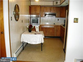 494 Cherry Tree Road Aston, PA 19014 - Photo 7 of 12 Kitchen