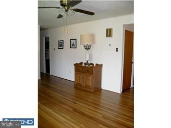 494 Cherry Tree Road Aston, PA 19014 - Photo 8 of 12 Living Room