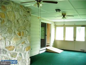 494 Cherry Tree Road Aston, PA 19014 - Photo 9 of 12 Sun Room