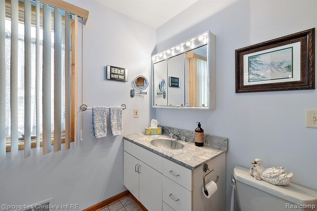 32257 North River Road Harrison Township, MI 48045 - Photo 33 of 58 Gallery Image 33