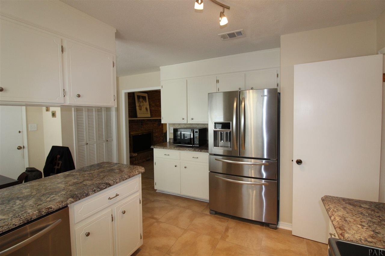 8349 Pilgrim Road Pensacola, FL 32514 - Photo 7 of 47 Gallery Image 7
