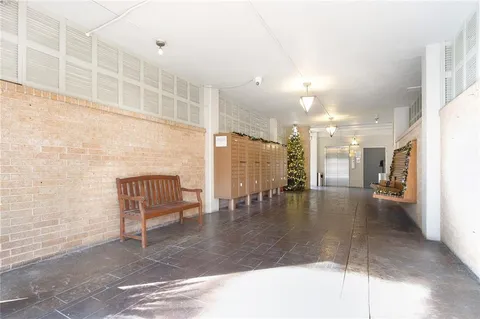 $389,000 | 3915 St Charles Avenue, Unit 511, New Orleans, LA 70115