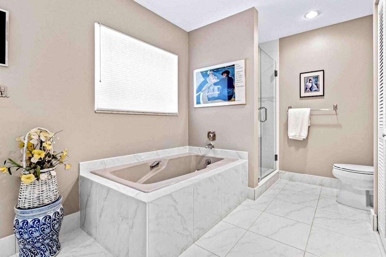 19 Glens Drive West Boynton Beach, FL 33436 - Photo 29 of 69 Primary Bath