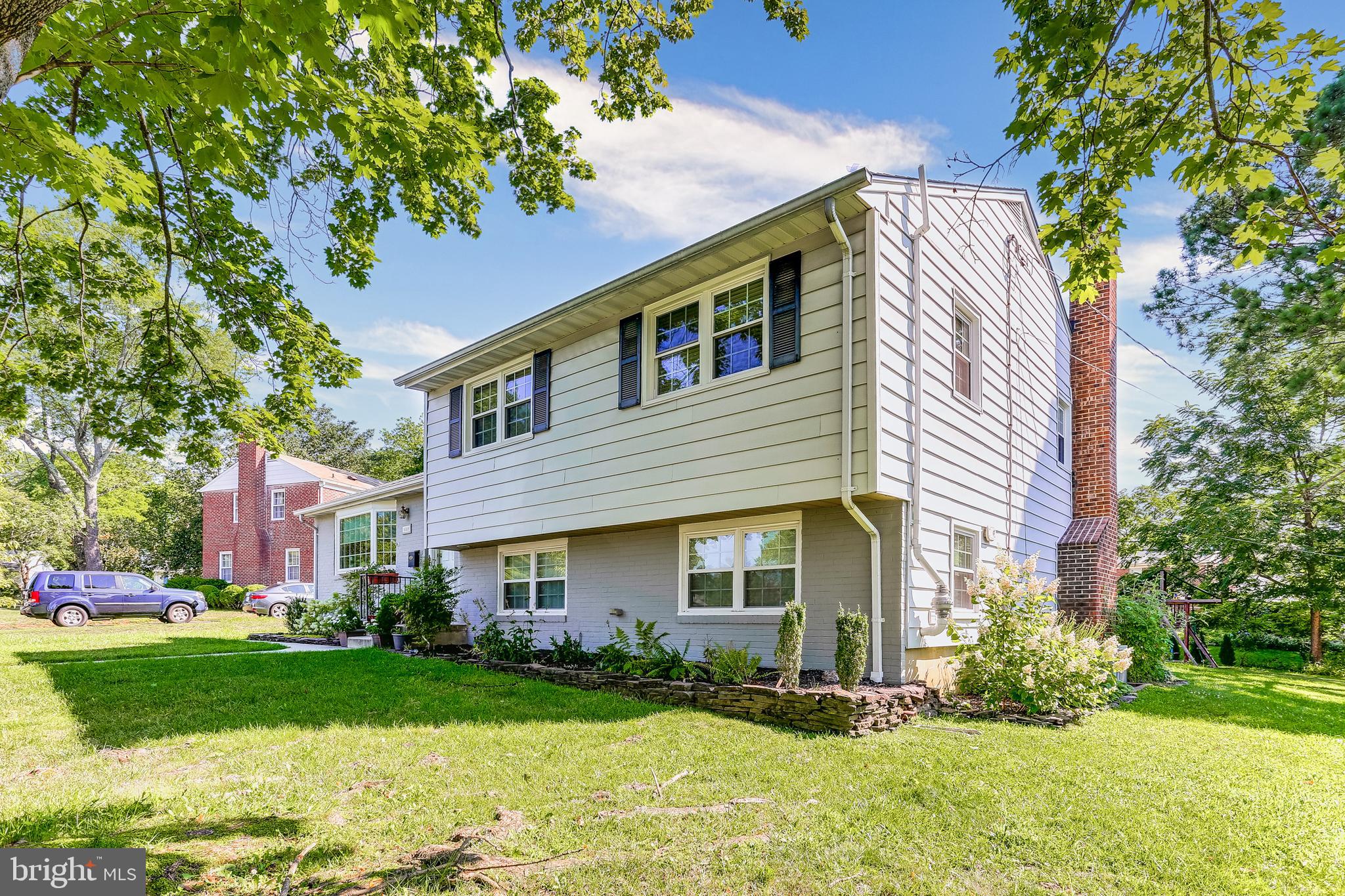 Gorgeous 3 BD & 2.5 BA Home!