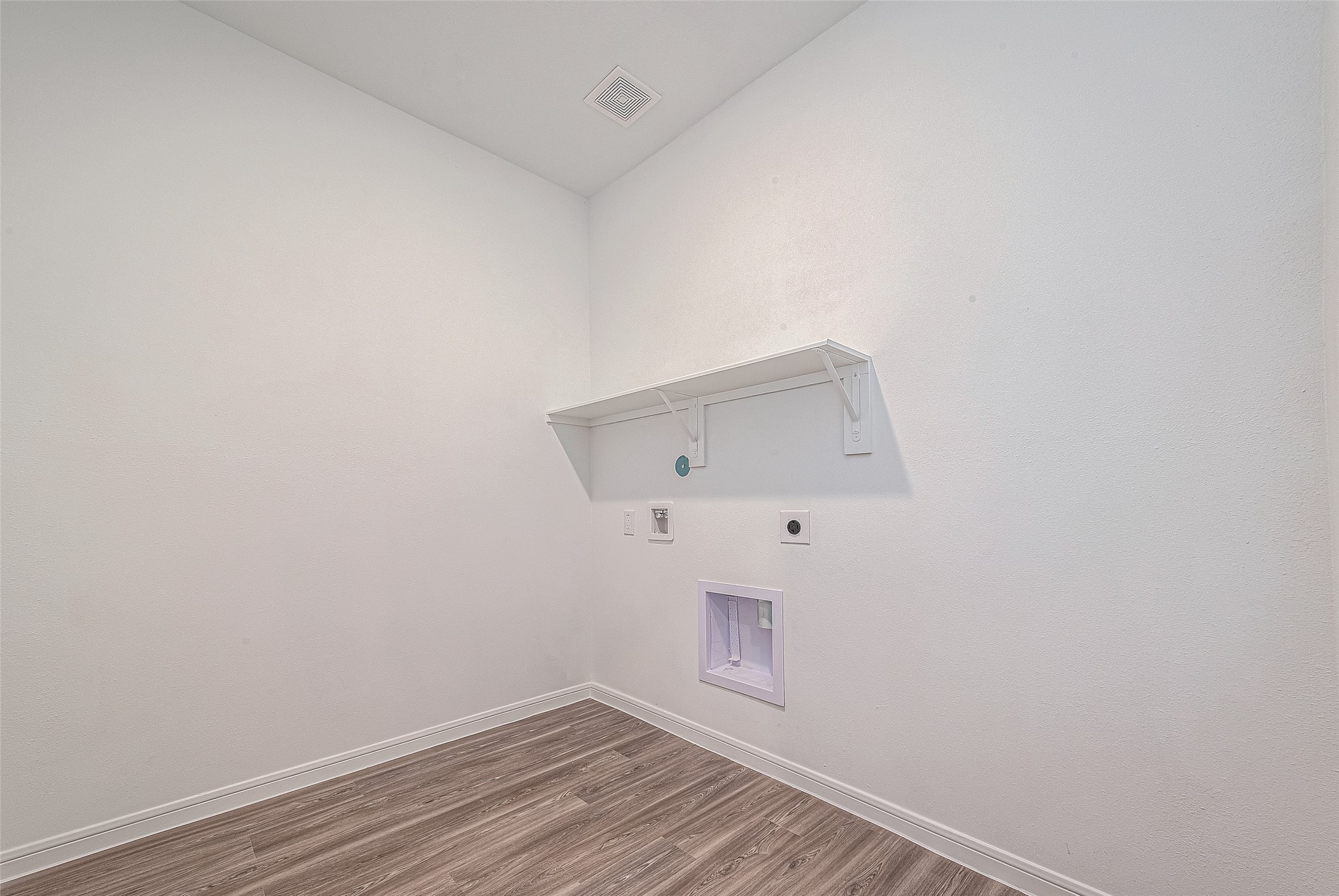 325 Maple Bark Trail Willis, TX 77378 - Photo 8 of 22 a view of room with wooden floor