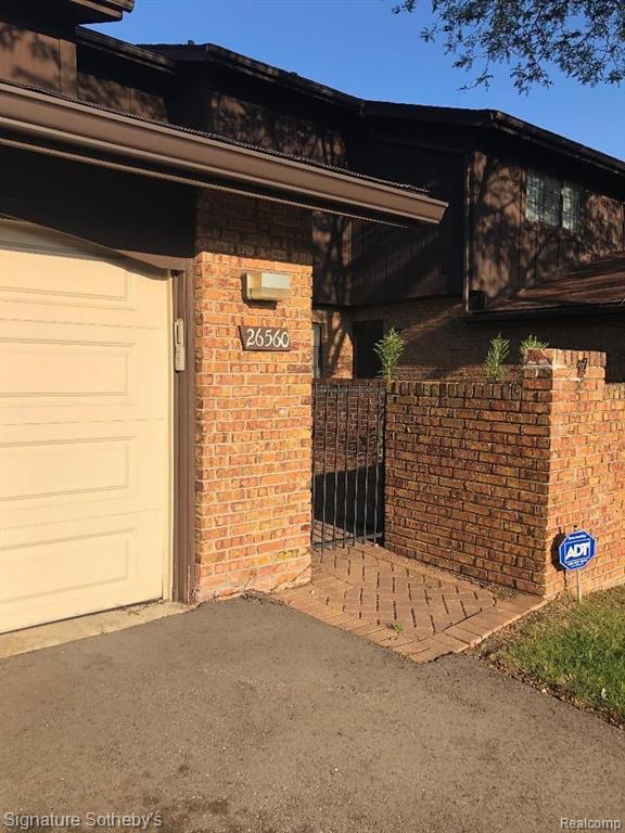 26560 Inkster Road Southfield, MI 48033 - Photo 7 of 28