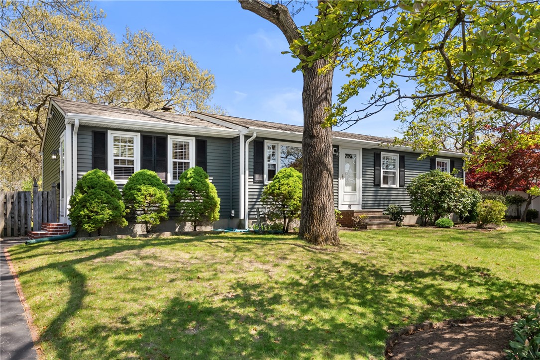 91 Hilton Road Warwick, RI 02889 - Photo 1 of 46