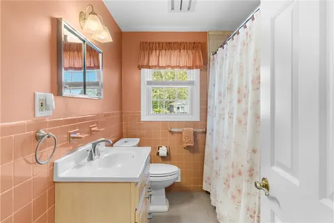 $465,000 | 91 Hilton Road, Warwick, RI 02889