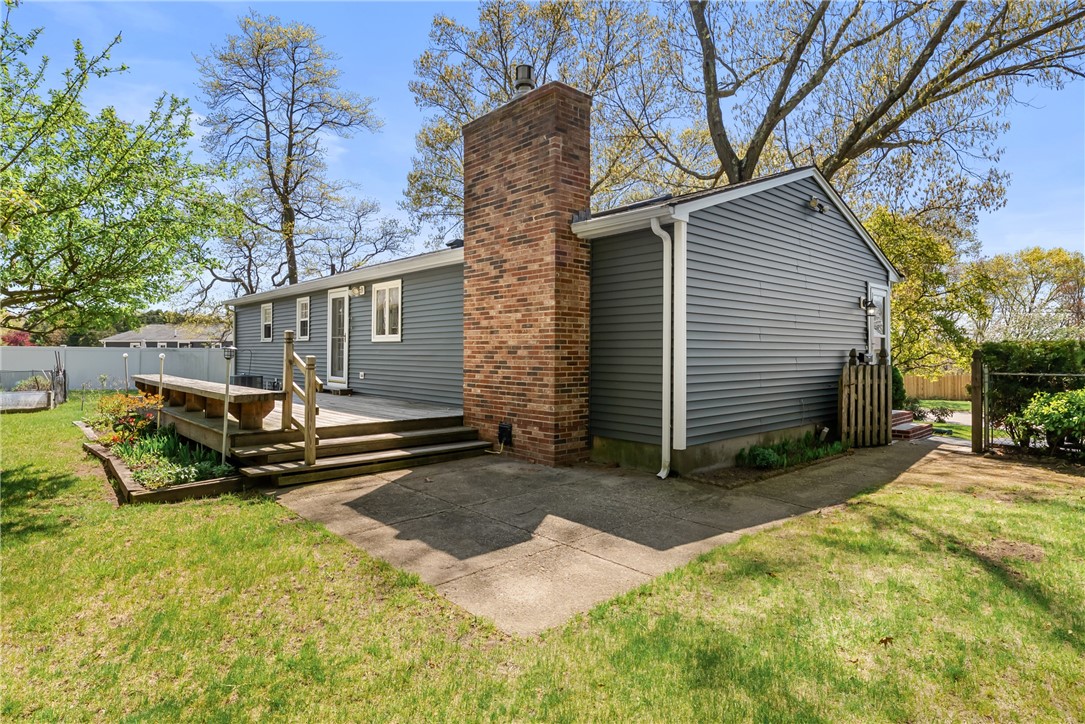 91 Hilton Road Warwick, RI 02889 - Photo 39 of 46