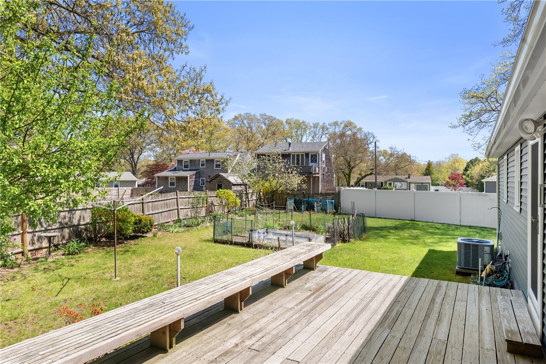 91 Hilton Road Warwick, RI 02889 - Photo 41 of 46