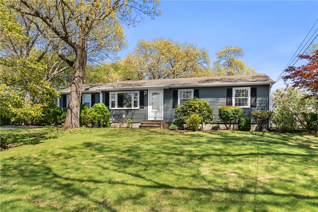 91 Hilton Road Warwick, RI 02889 - Photo 5 of 46