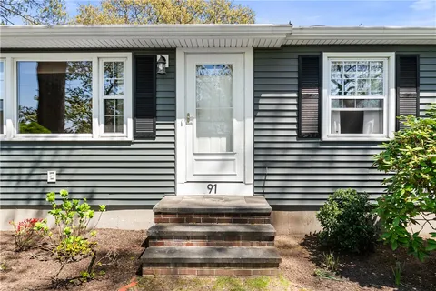 $465,000 | 91 Hilton Road, Warwick, RI 02889