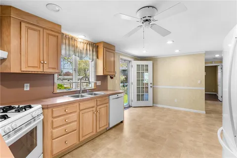 $465,000 | 91 Hilton Road, Warwick, RI 02889