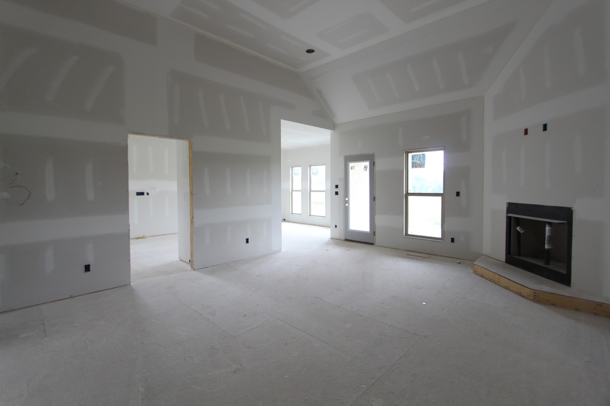 503 Cole's Ferry Road, Unit 5 Gallatin, TN 37066 - Photo 2 of 9 a view of a livingroom with a fireplace