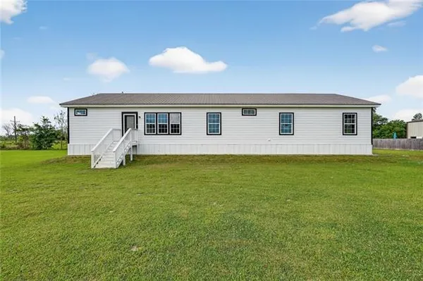 $205,000 | 14427 South Airport Road, Abbeville, LA 70510
