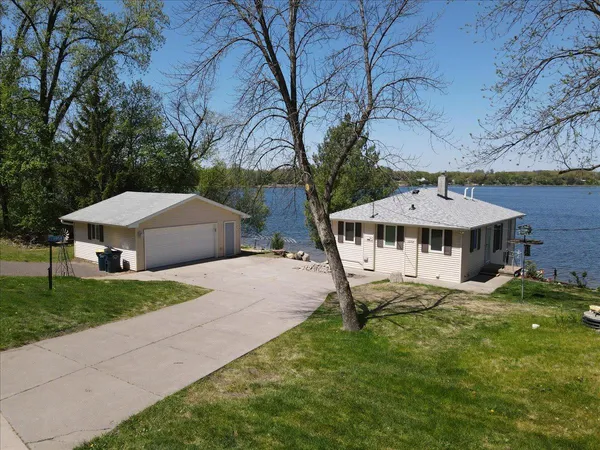 $560,000 | 11958 Chisago Boulevard, Chisago City, MN 55013