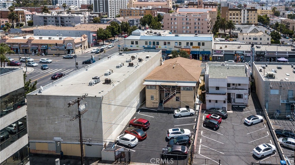 811 1/2 South Vermont Avenue Los Angeles, CA 90005 - Photo 5 of 5 a view of city