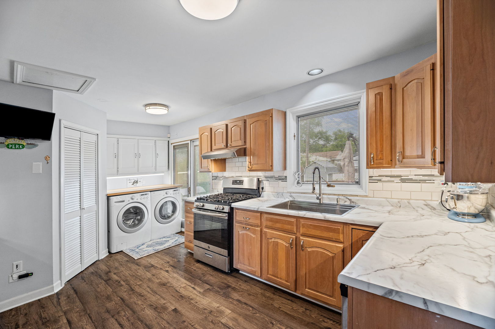 35 Johnathan Road Lake Zurich, IL 60047 - Photo 9 of 26 Gallery Image 9