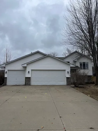 $350,000 | 833 South Walnut Street, Belle Plaine, MN 56011