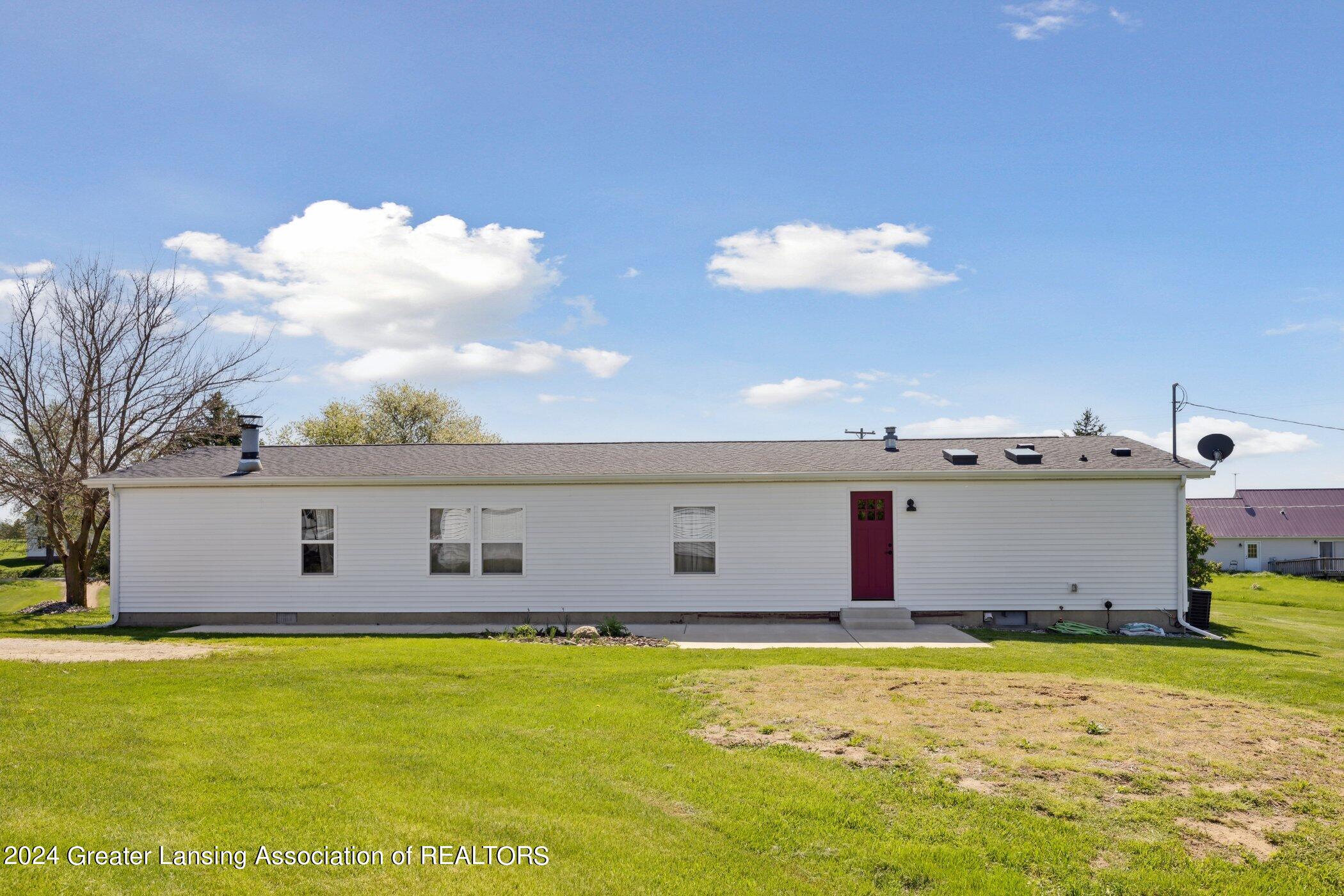 625 North Warren Road Ovid, MI 48866 - Photo 23 of 36 625-N-Warren-Rd-Ovid-MI-48866-WindowStil
