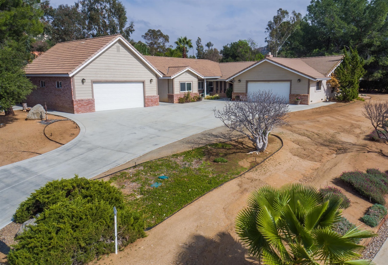 17281 Felipe Road Ramona, CA 92065 - Photo 1 of 25
