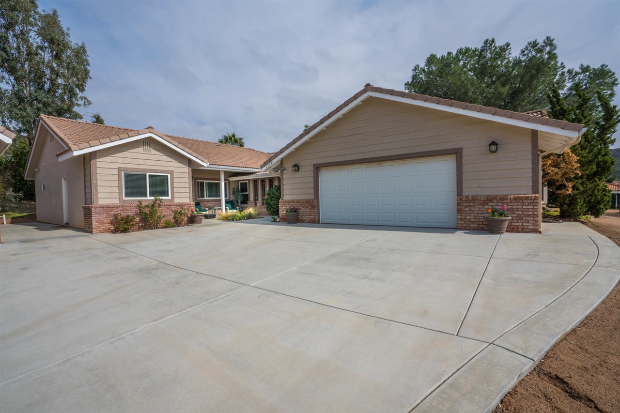17281 Felipe Road Ramona, CA 92065 - Photo 4 of 25