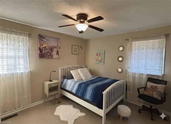$260,000 | 6912 Harlow Drive, Archdale, NC 27263