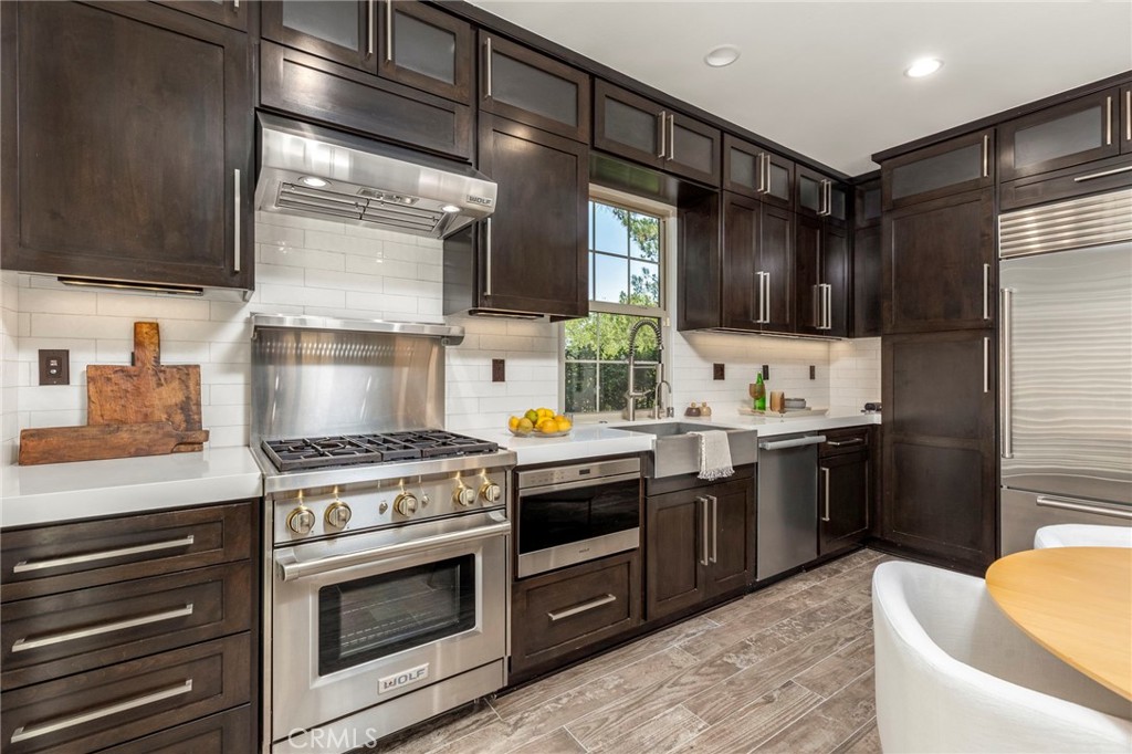 52 Scarlet Bloom Irvine, CA 92618 - Photo 10 of 43 Wolf Stainless Steel Stove