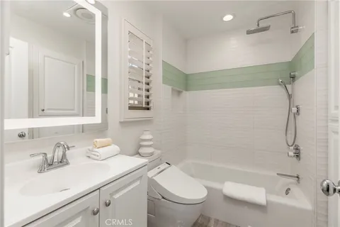 $1,238,000 | 52 Scarlet Bloom, Irvine, CA 92618
