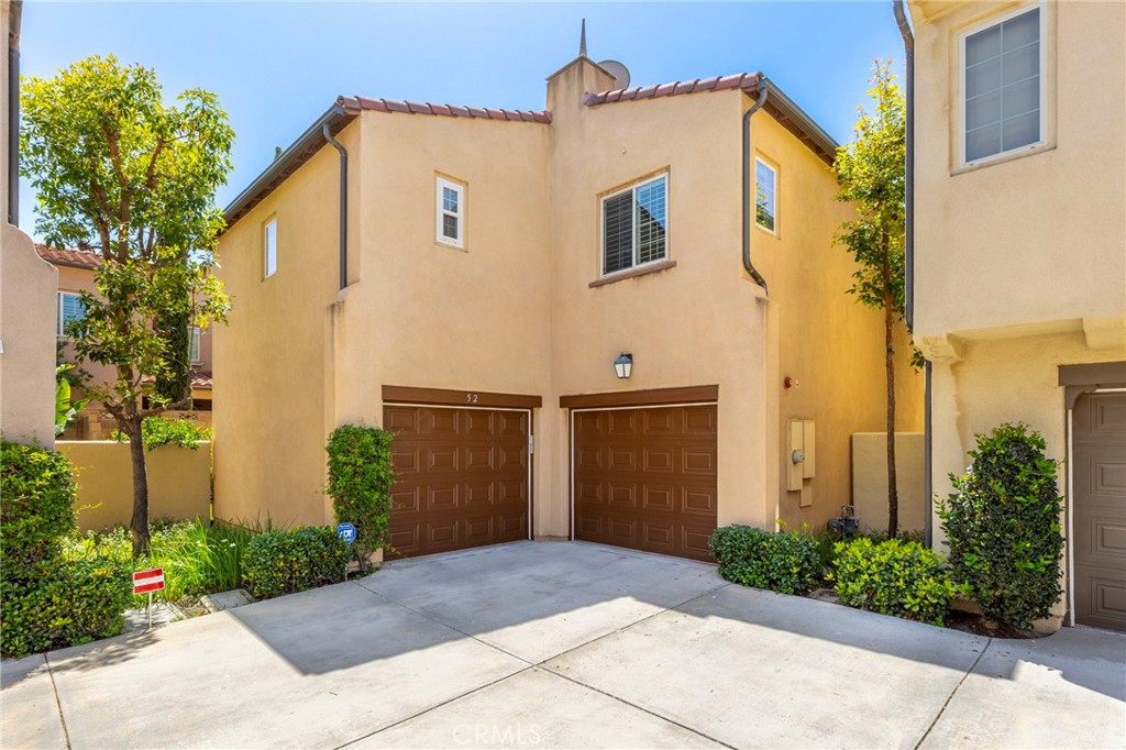 52 Scarlet Bloom Irvine, CA 92618 - Photo 38 of 43 2 Single Car Garages
Direct Access