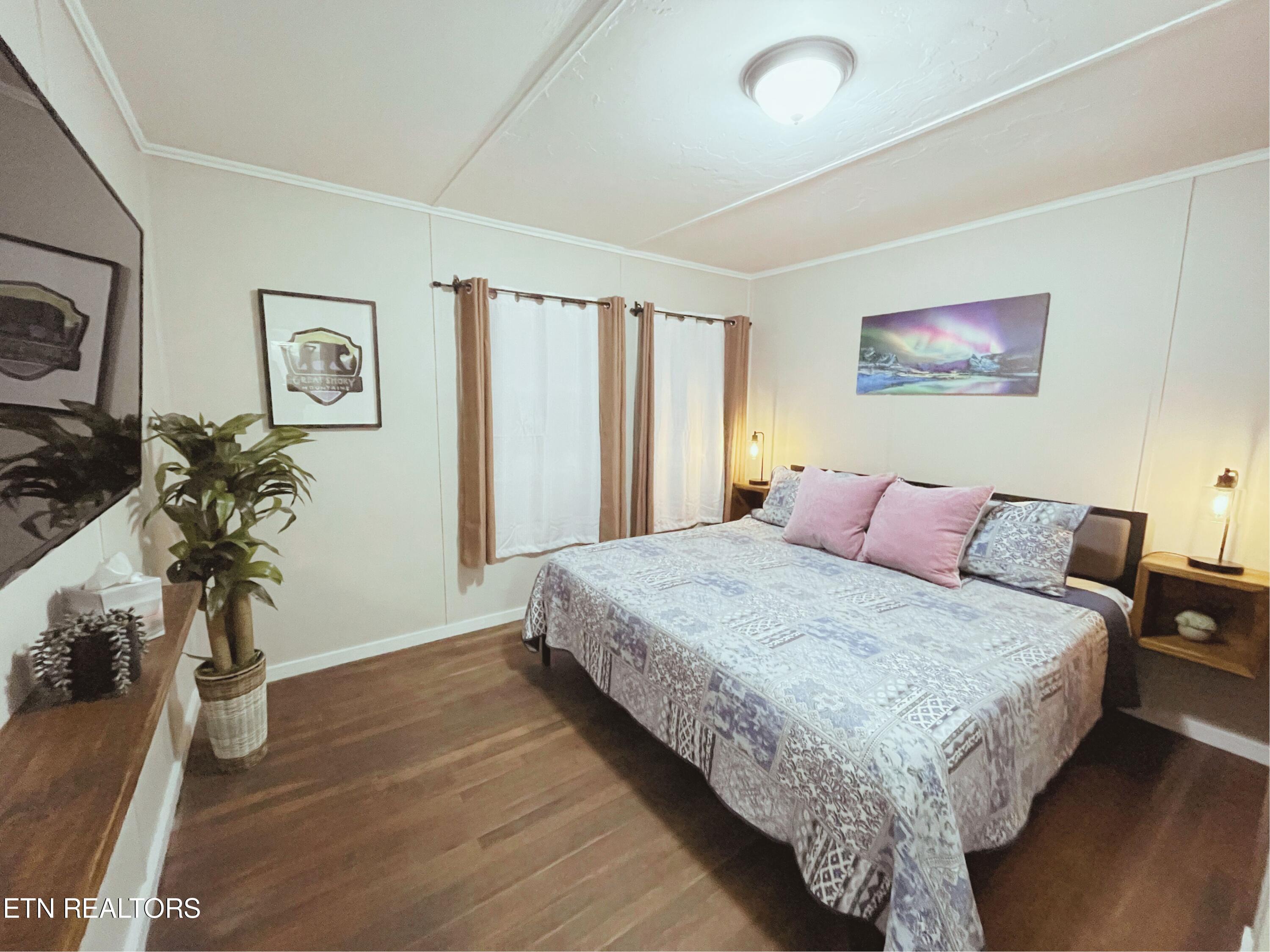 101 Hamilton Circle Oak Ridge, TN 37830 - Photo 22 of 26 Bedroom 1 101