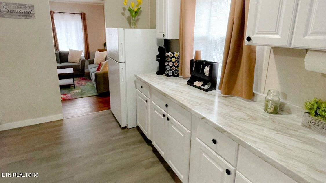 101 Hamilton Circle Oak Ridge, TN 37830 - Photo 4 of 26 Kitchen Side 103