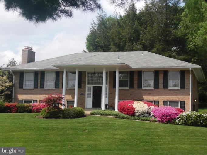 6200 Chesterbrook Road McLean, VA 22101 - Photo 1 of 15 Exterior (Main)