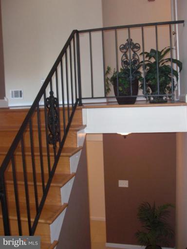 6200 Chesterbrook Road McLean, VA 22101 - Photo 14 of 15 Entrance / Foyer