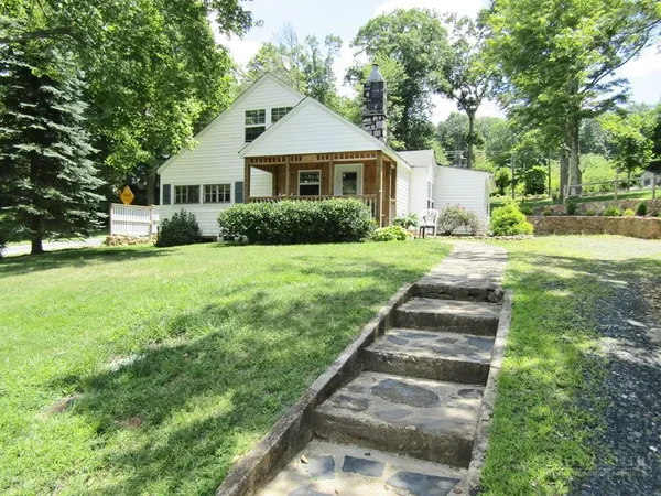 $1,750 | 807 Mt Jefferson Road, West Jefferson, NC 28694