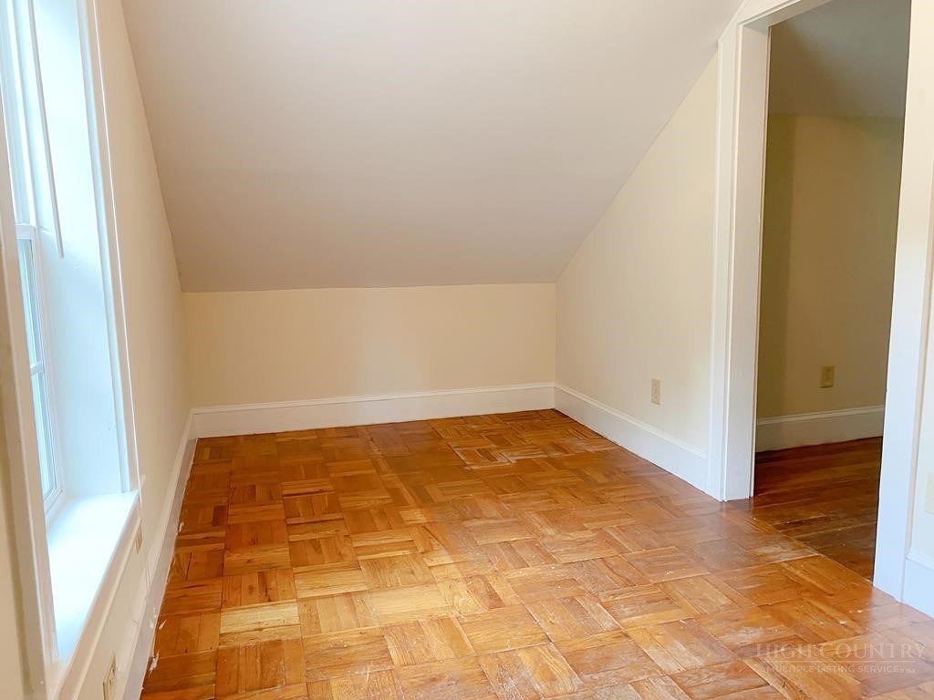 807 Mt Jefferson Road West Jefferson, NC 28694 - Photo 14 of 16