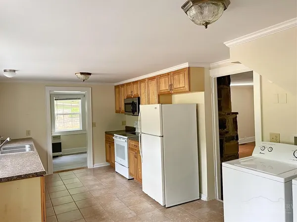$1,750 | 807 Mt Jefferson Road, West Jefferson, NC 28694